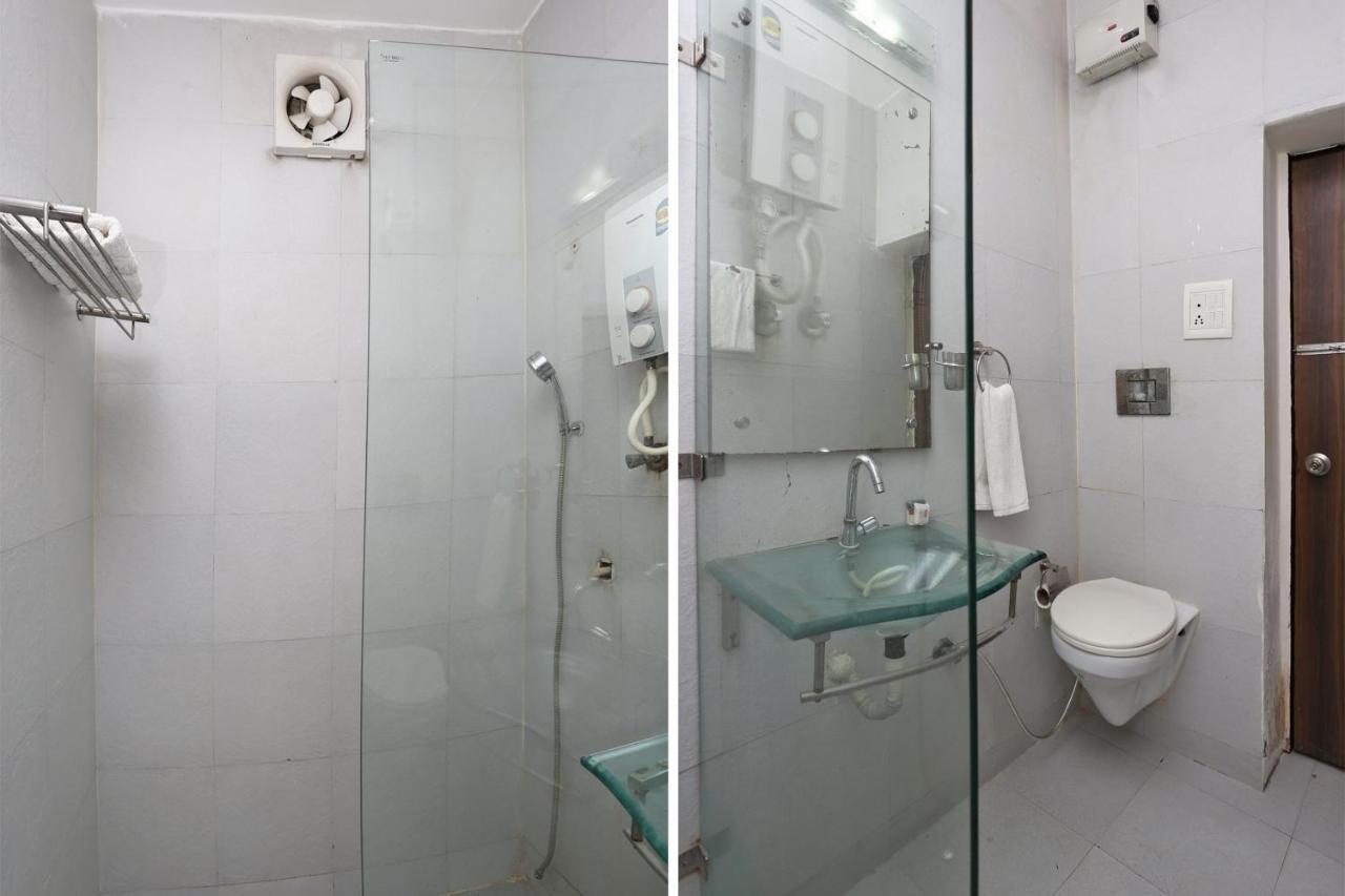 Oyo Flagship The Marc Blu Hotel Tājganj Екстериор снимка